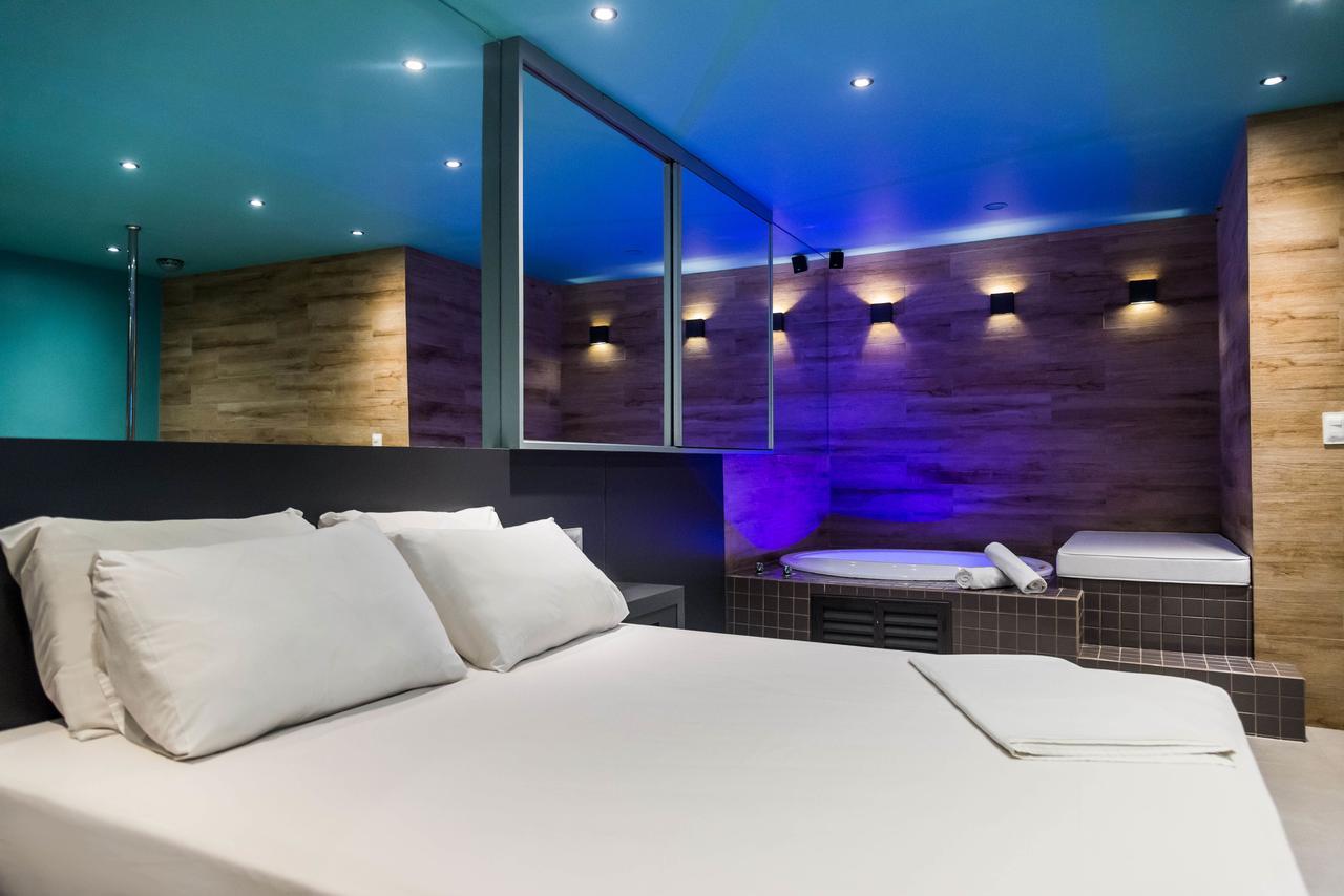 Hotel do amor Ouro (adults Only)